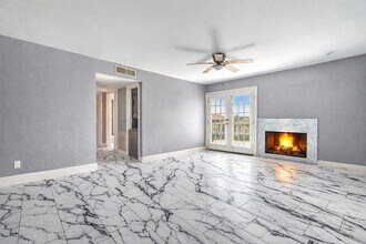 Building Photo - 12500 Sandpiper Dr