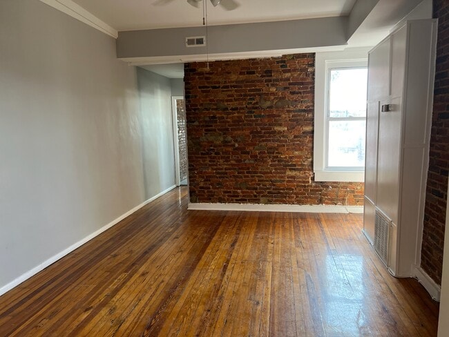 Building Photo - 2702 Maryland Ave