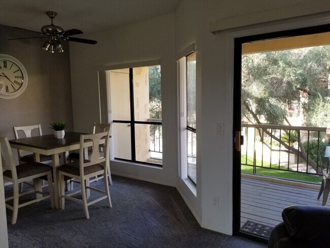 Building Photo - Cozy 1-Bedroom, 1-Bath Condo – 2nd Floor at Scottsdale Racquet Club