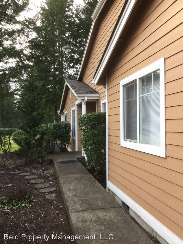 321 E Soderberg Rd, AllynGrapeview, WA 98524 House Rental in Allyn