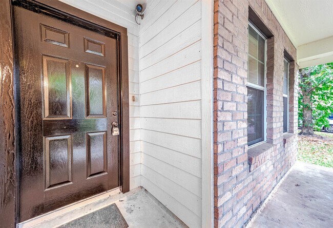 Building Photo - 10218 Dr Peridot Cove