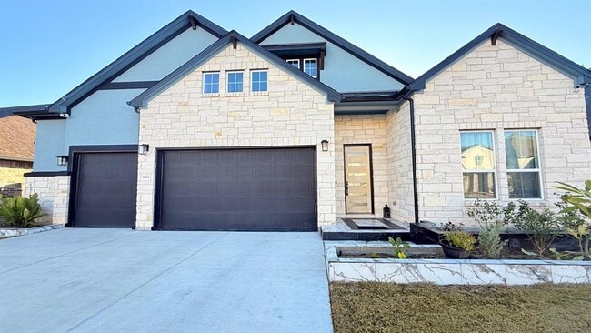 Foto del edificio - 20721 Dustin Ln