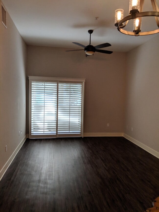 Building Photo - 24545 Town Center Dr