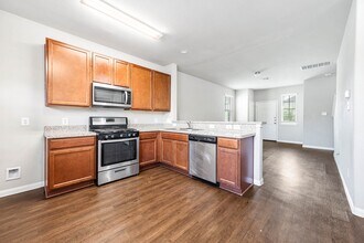Building Photo - 5130 Wolgan Lake Ct