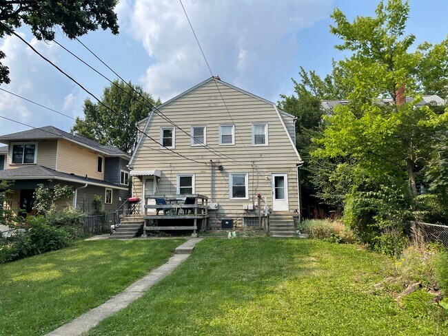 Foto del edificio - 35-37-37 W Como Ave