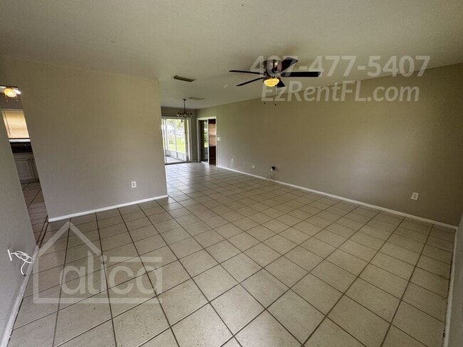 Building Photo - 6667 Carovel Ave