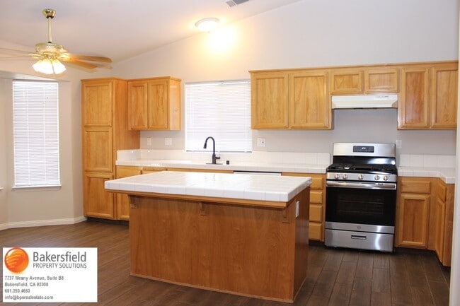Building Photo - 6303 Redinger St