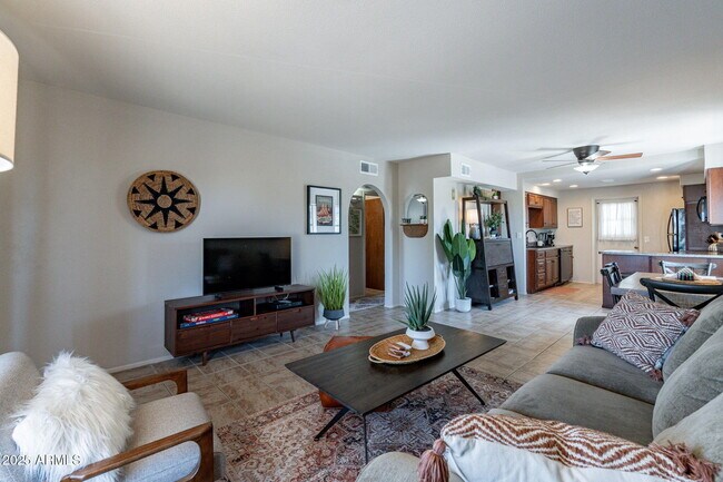 Foto del edificio - 12635 N La Montana Dr