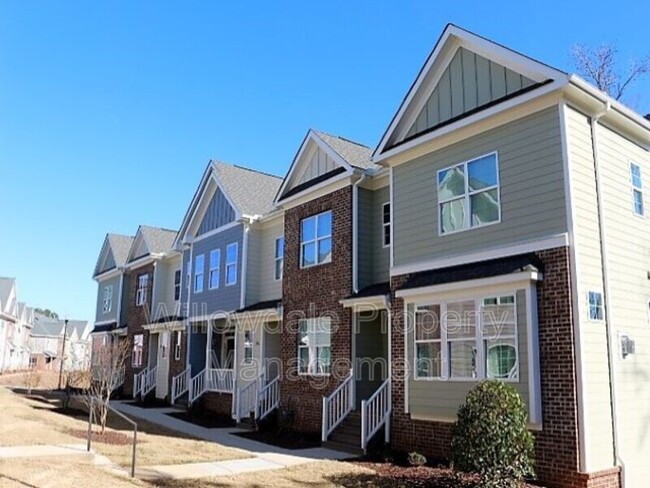 Foto del edificio - 904 Laurel Gate Dr