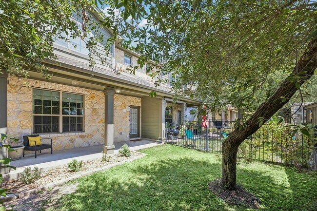 Foto del edificio - 3101 Davis Ln