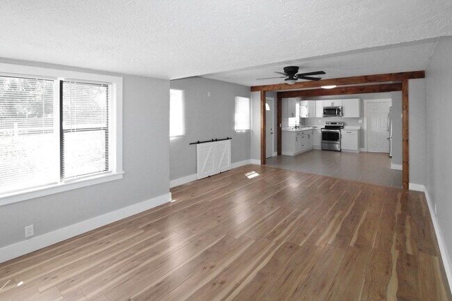 Foto del edificio - Nokomis Annual Home for Rent