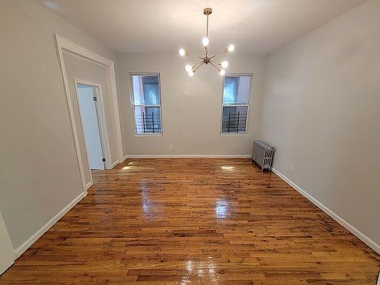 Foto del edificio - 3 bedroom in Bronx NY 10459