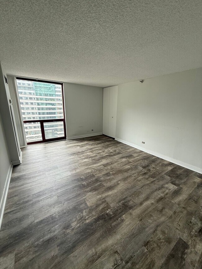 Foto del edificio - 200 N Dearborn St