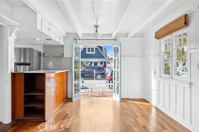 Building Photo - 322 Island Ave
