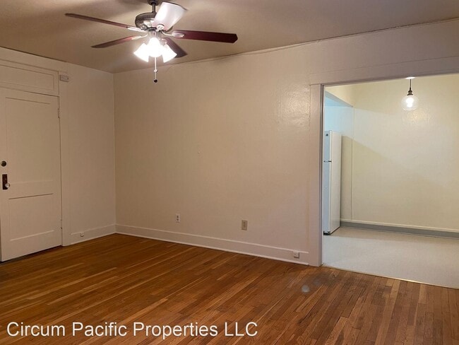 Building Photo - Studio, 1 bath Apartment - 2737 NW Upshur ...