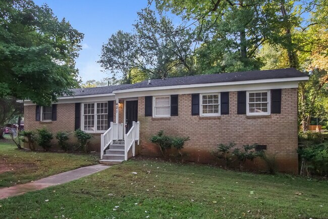 Foto del edificio - 401 Sleepy Hollow Rd