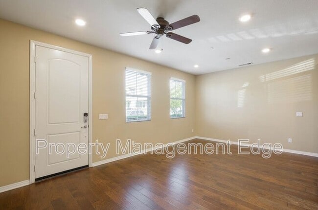 Foto del edificio - 40358 Calle Real