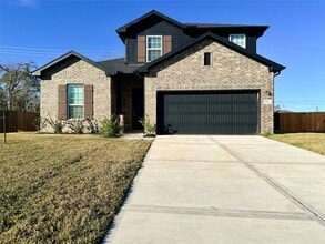 Building Photo - 408 Magnolia Ln