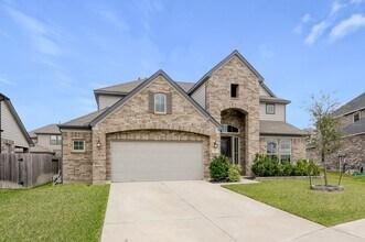 Building Photo - 241 Bright Blf Cir