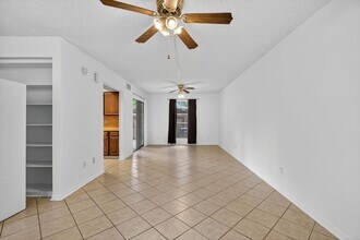 Building Photo - 9204 Westwood Village Dr