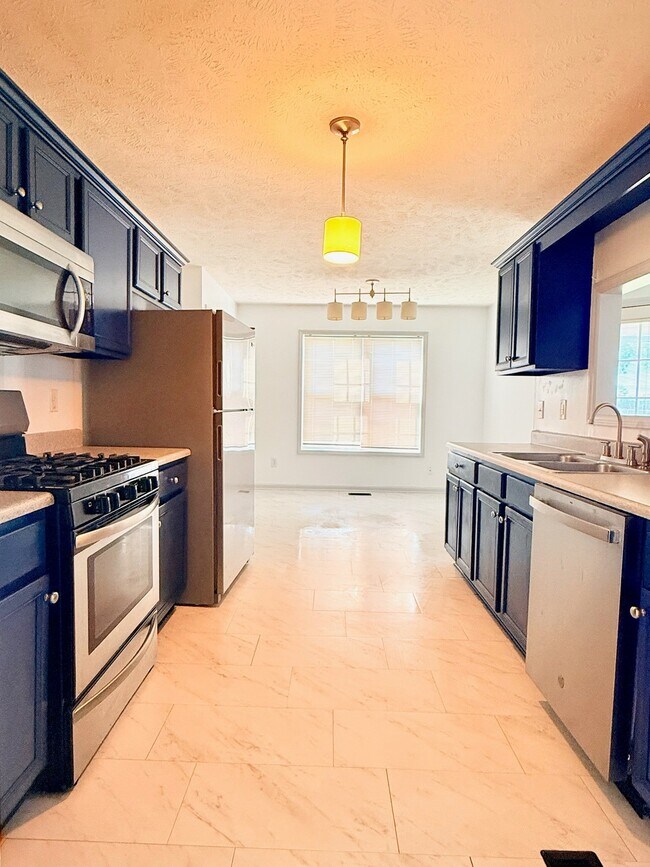 Building Photo - 2484 O'Hara Dr