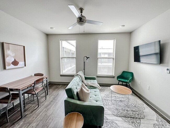 Foto del edificio - 111 E 4th St