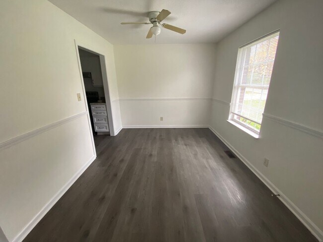 Building Photo - NOW SHOWING this 3 Br, 1.5 ba home located...