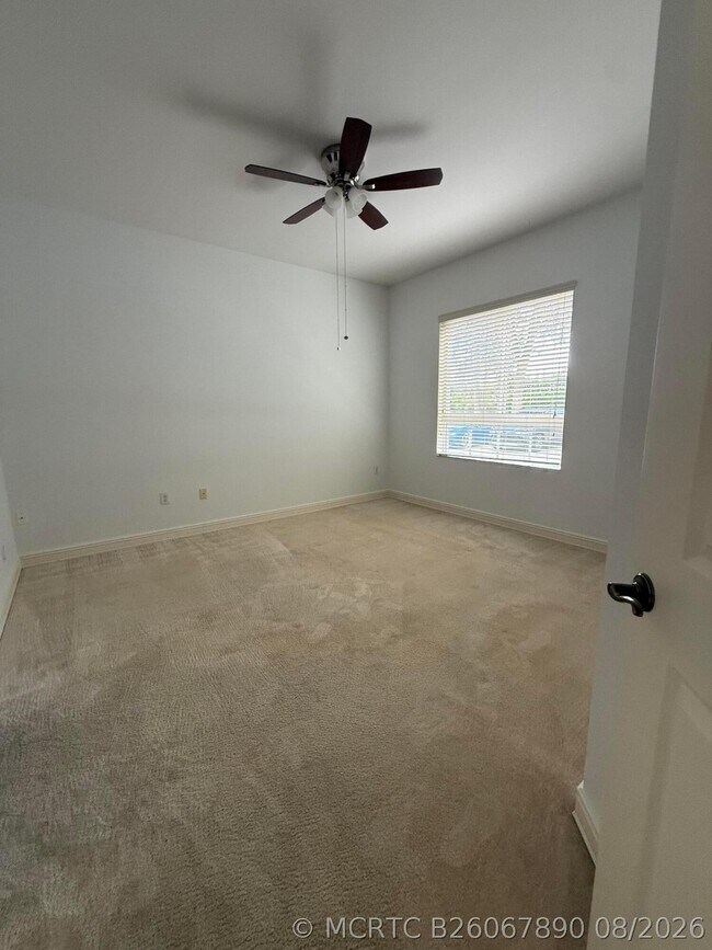Building Photo - 16101 Emerald Estates Dr