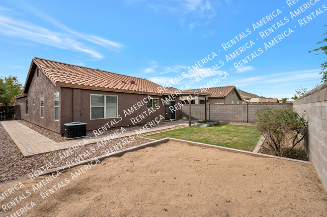 Foto del edificio - 3560 W Mesquite Ave