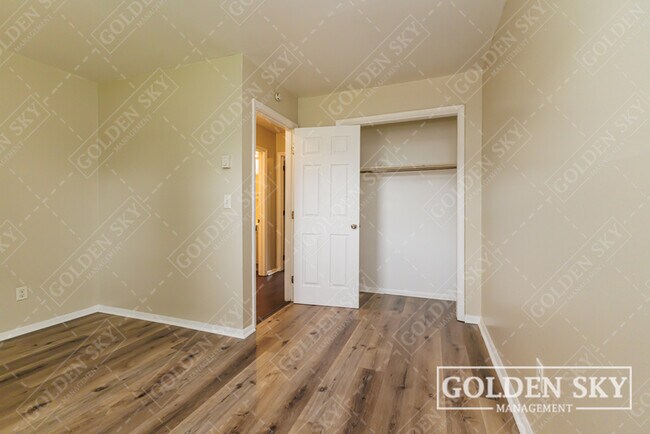 Foto del edificio - 110 S Keystone Cir