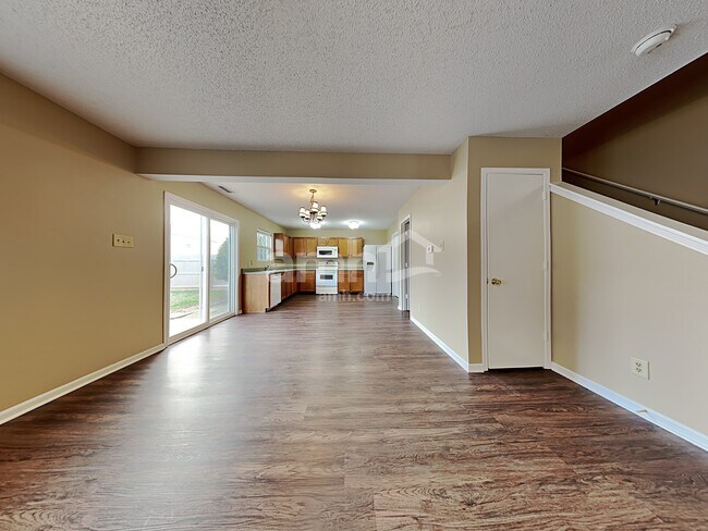 Foto del edificio - 786 Hickory Pine Dr