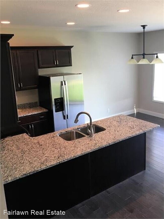 Building Photo - 3 br, 2.5 bath House - 754 Sedgegrass Dr.