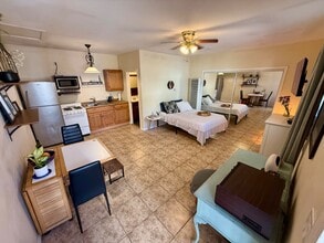 Building Photo - 7102 Mohawk St