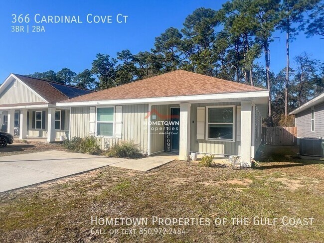 Building Photo - Charming 3-Bed Home in Pensacola with 2 Fu...