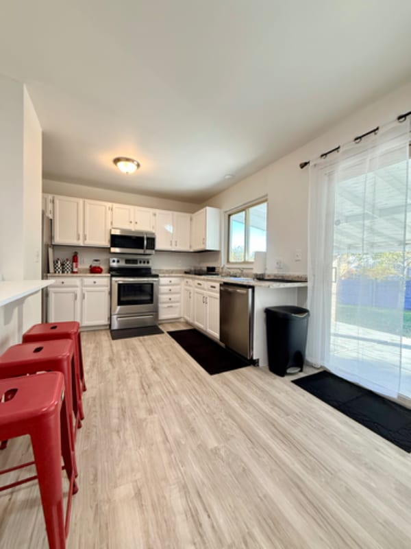 Foto del edificio - 2708 W 98th Dr