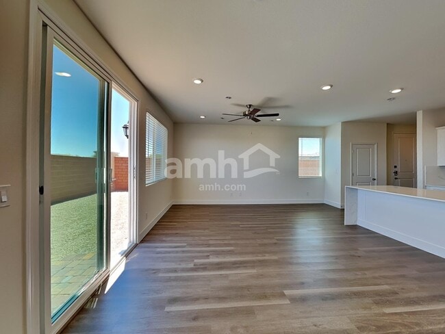 Building Photo - 9165 Sierra Point Court