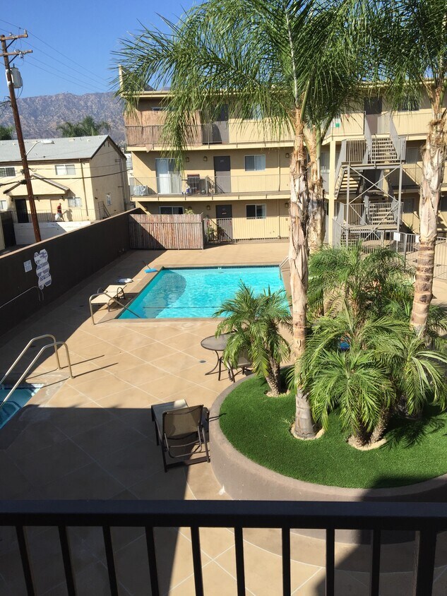 225 W. Verdugo Apartments in Burbank, CA