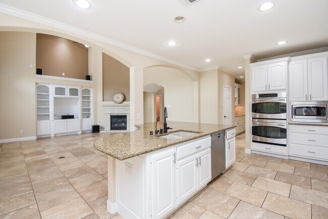 Foto del edificio - 7606 Westmoreland Dr