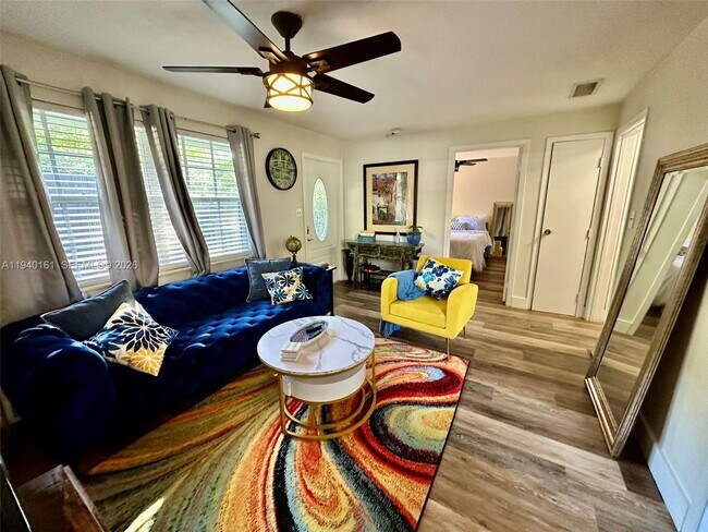 Foto del edificio - 1710 NE 5th Ct