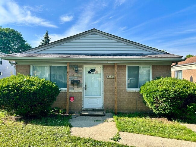 Building Photo - 8111 Timken Ave