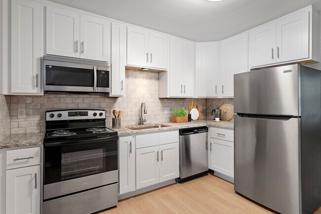 Foto del interior - Exceptional Value in a Prime Location — To...