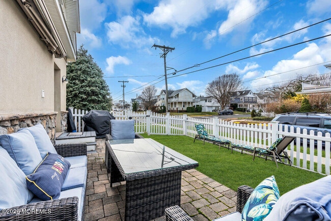 Foto del edificio - 120 10th Ave