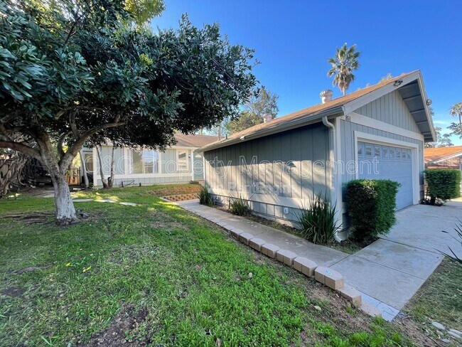 Foto del edificio - 851 Fulton Rd