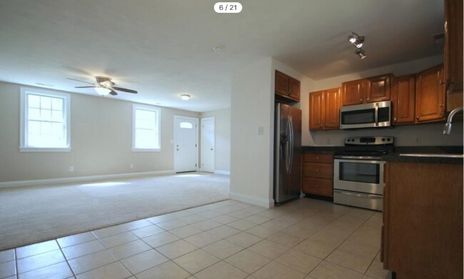 Building Photo - 837 Pollard St
