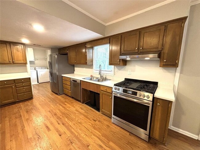 Building Photo - 558 Dorsey Cir SW