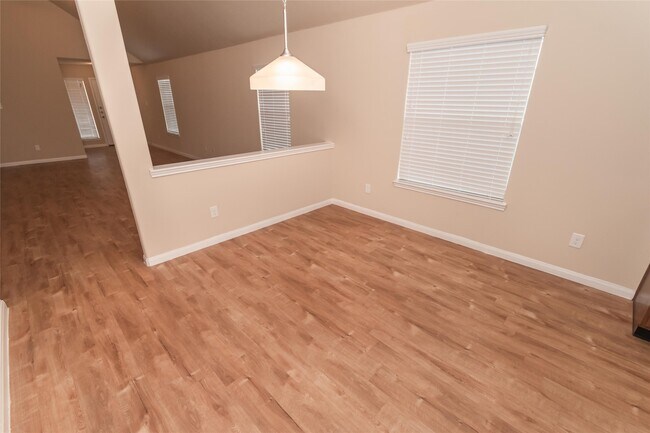 Foto del edificio - 2443 Gibbs Bend Ct