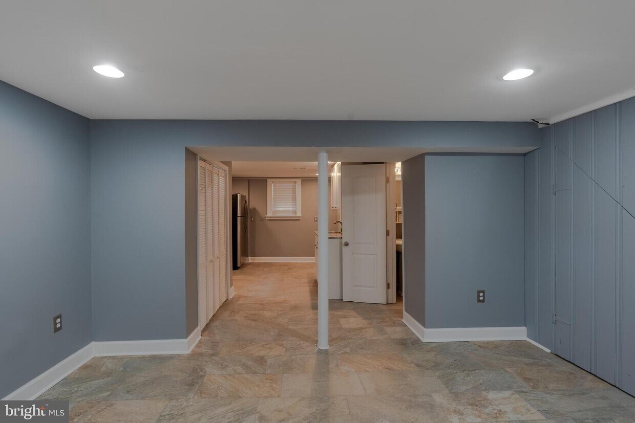 Foto principal - 1641 Thetford Rd