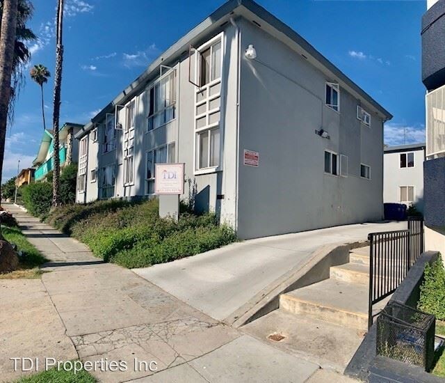 Foto del edificio - 410 S Mariposa Ave