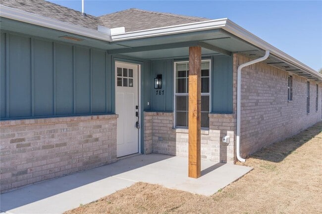 Foto del edificio - 787 NE 4th St