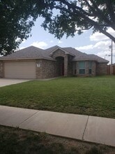 Building Photo - 2102 SE 45th Ave